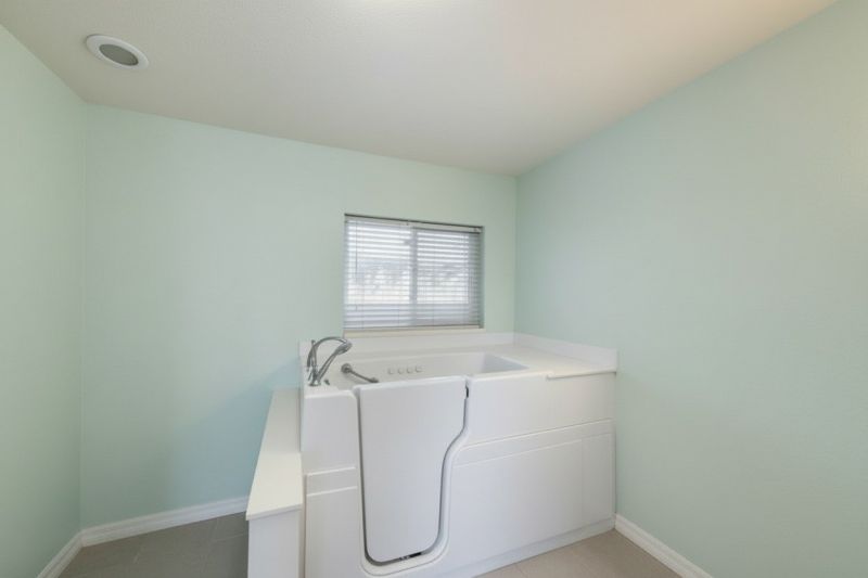 Increase Your Bathtub Installation Business with an AI Driven, Targeted Website